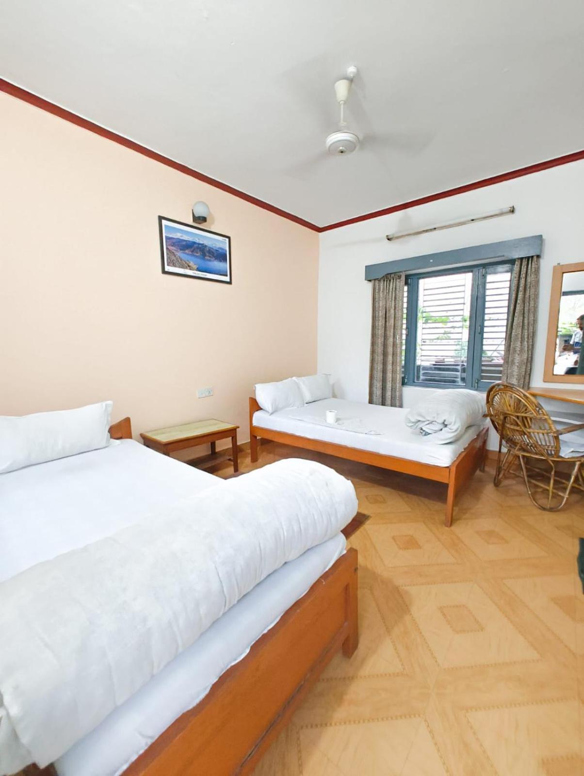 Hotel Mountain View - Lakeside Ποκάρα Εξωτερικό φωτογραφία