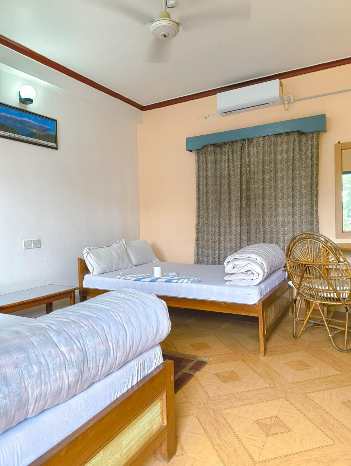 Hotel Mountain View - Lakeside Ποκάρα Εξωτερικό φωτογραφία