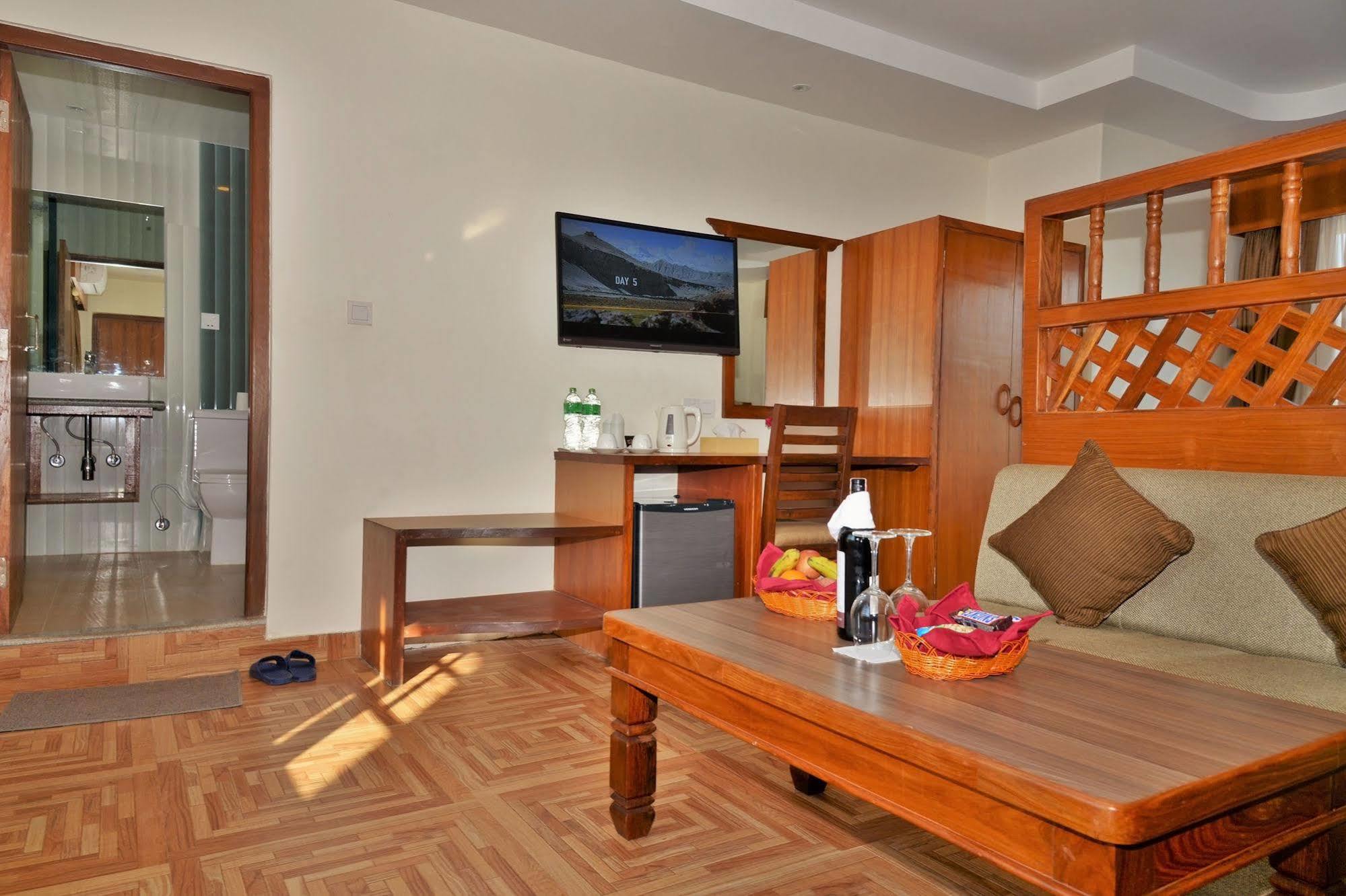 Hotel Mountain View - Lakeside Ποκάρα Εξωτερικό φωτογραφία